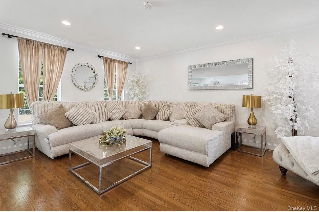 10 Chapel Hill Road, Brookhaven, NY, 4 Bedrooms Bedrooms, 8 Rooms Rooms,2 BathroomsBathrooms,Residential,For Rent,Chapel Hill,0,KEY1018331 10 Chapel Hill Road, Brookhaven, NY, 4 Bedrooms Bedrooms, 8 Rooms Rooms,2 BathroomsBathrooms,Residential,For Rent,Chapel Hill,0,KEY1018331
