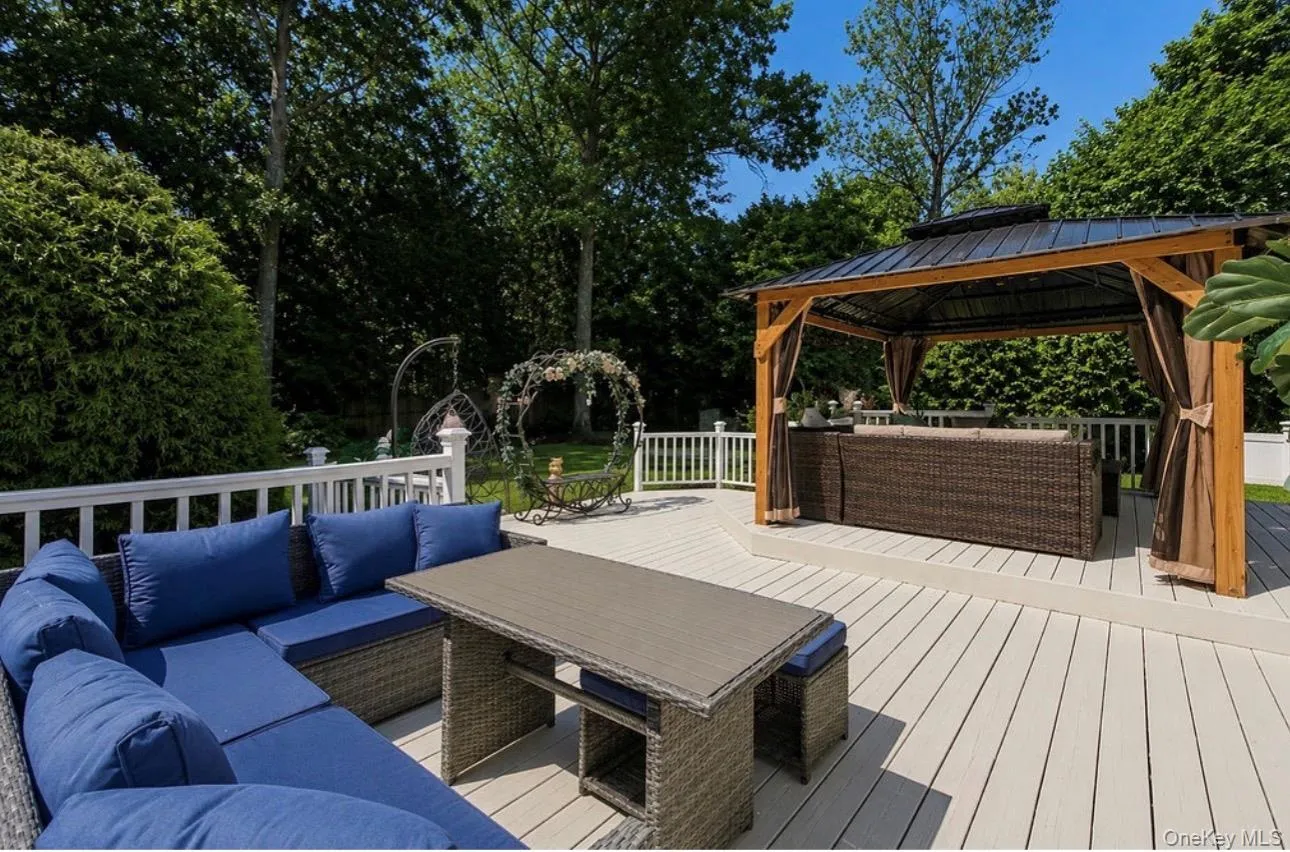 10 Chapel Hill Road, Brookhaven, NY, 4 Bedrooms Bedrooms, 8 Rooms Rooms,2 BathroomsBathrooms,Residential,For Rent,Chapel Hill,0,KEY1018331 10 Chapel Hill Road, Brookhaven, NY, 4 Bedrooms Bedrooms, 8 Rooms Rooms,2 BathroomsBathrooms,Residential,For Rent,Chapel Hill,0,KEY1018331