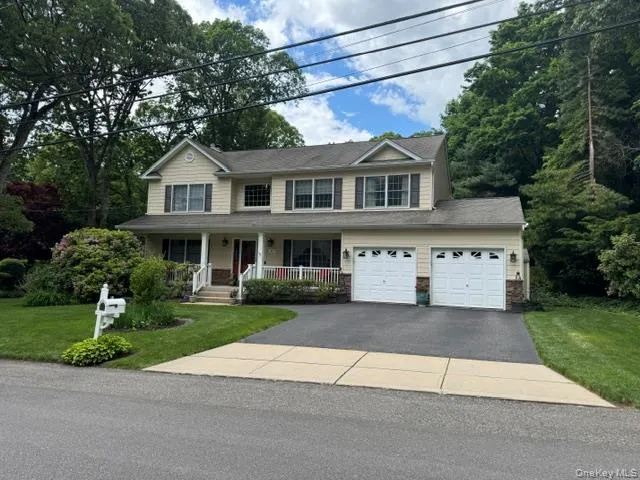 41 Shady Lane, Huntington, NY, 4 Bedrooms Bedrooms, 8 Rooms Rooms,2 BathroomsBathrooms,Residential,For Rent,Shady,0,KEY1018333 41 Shady Lane, Huntington, NY, 4 Bedrooms Bedrooms, 8 Rooms Rooms,2 BathroomsBathrooms,Residential,For Rent,Shady,0,KEY1018333