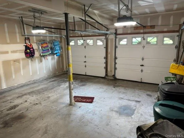 41 Shady Lane, Huntington, NY, 4 Bedrooms Bedrooms, 8 Rooms Rooms,2 BathroomsBathrooms,Residential,For Rent,Shady,0,KEY1018333 41 Shady Lane, Huntington, NY, 4 Bedrooms Bedrooms, 8 Rooms Rooms,2 BathroomsBathrooms,Residential,For Rent,Shady,0,KEY1018333