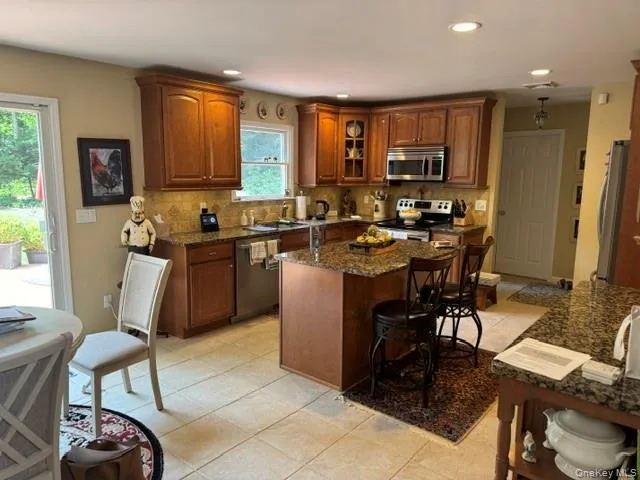 41 Shady Lane, Huntington, NY, 4 Bedrooms Bedrooms, 8 Rooms Rooms,2 BathroomsBathrooms,Residential,For Rent,Shady,0,KEY1018333 41 Shady Lane, Huntington, NY, 4 Bedrooms Bedrooms, 8 Rooms Rooms,2 BathroomsBathrooms,Residential,For Rent,Shady,0,KEY1018333