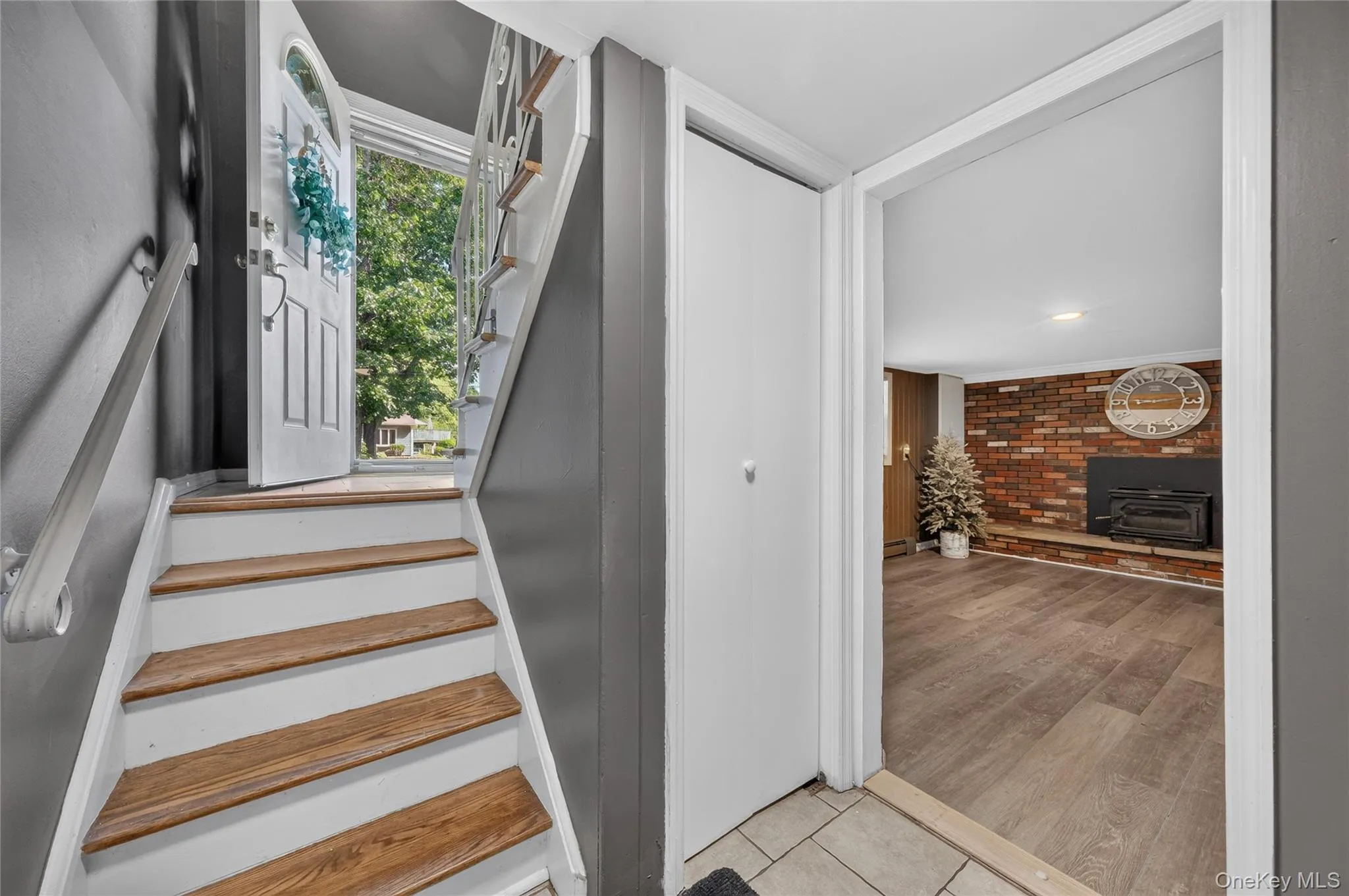 18 Pine Ridge Drive, Wappinger, NY, 3 Bedrooms Bedrooms, 7 Rooms Rooms,1 BathroomBathrooms,Residential,For Rent,Pine Ridge,0,1018334 18 Pine Ridge Drive, Wappinger, NY, 3 Bedrooms Bedrooms, 7 Rooms Rooms,1 BathroomBathrooms,Residential,For Rent,Pine Ridge,0,1018334