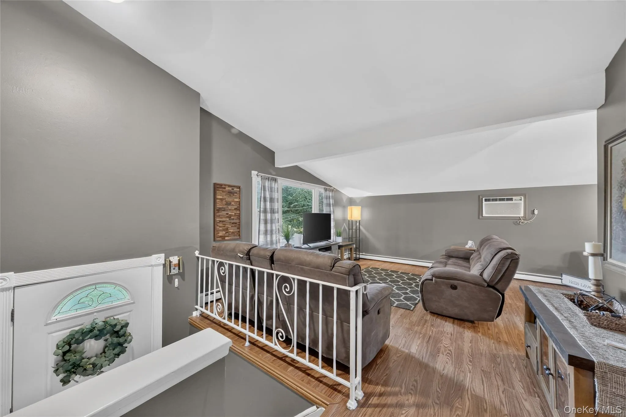 18 Pine Ridge Drive, Wappinger, NY, 3 Bedrooms Bedrooms, 7 Rooms Rooms,1 BathroomBathrooms,Residential,For Rent,Pine Ridge,0,1018334 18 Pine Ridge Drive, Wappinger, NY, 3 Bedrooms Bedrooms, 7 Rooms Rooms,1 BathroomBathrooms,Residential,For Rent,Pine Ridge,0,1018334
