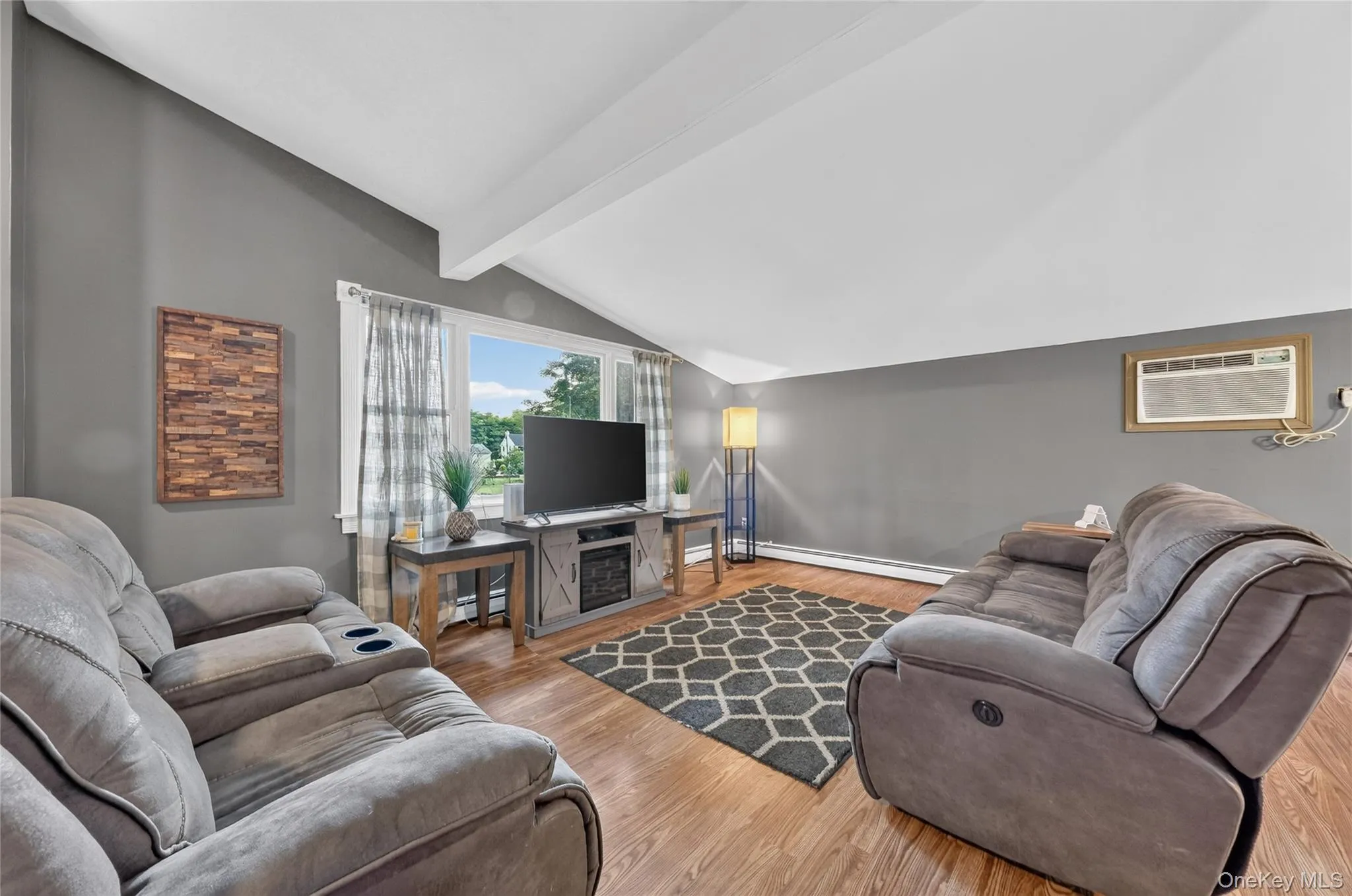 18 Pine Ridge Drive, Wappinger, NY, 3 Bedrooms Bedrooms, 7 Rooms Rooms,1 BathroomBathrooms,Residential,For Rent,Pine Ridge,0,1018334 18 Pine Ridge Drive, Wappinger, NY, 3 Bedrooms Bedrooms, 7 Rooms Rooms,1 BathroomBathrooms,Residential,For Rent,Pine Ridge,0,1018334
