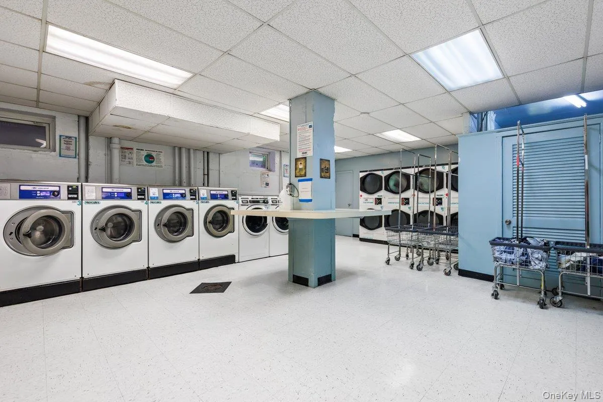 279 Broadway, Yonkers, NY, 1 Bedroom Bedrooms, 4 Rooms Rooms,1 BathroomBathrooms,Residential,For Rent,Broadway,0,KEY1018338 279 Broadway, Yonkers, NY, 1 Bedroom Bedrooms, 4 Rooms Rooms,1 BathroomBathrooms,Residential,For Rent,Broadway,0,KEY1018338