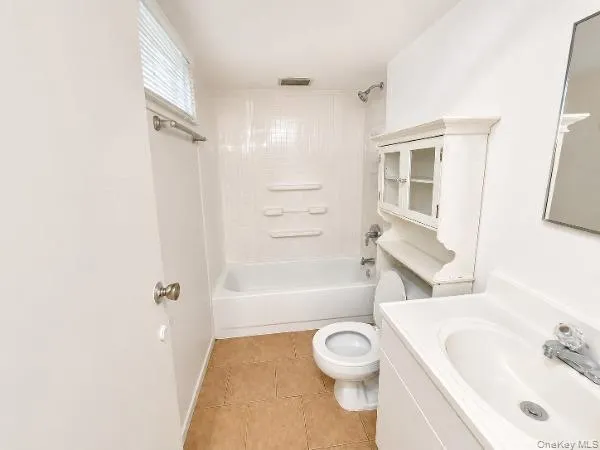 21 Kevin Road, Huntington, NY, 4 Bedrooms Bedrooms, 13 Rooms Rooms,3 BathroomsBathrooms,Residential,For Rent,Kevin,0,KEY1018339 21 Kevin Road, Huntington, NY, 4 Bedrooms Bedrooms, 13 Rooms Rooms,3 BathroomsBathrooms,Residential,For Rent,Kevin,0,KEY1018339