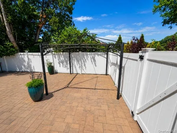 21 Kevin Road, Huntington, NY, 4 Bedrooms Bedrooms, 13 Rooms Rooms,3 BathroomsBathrooms,Residential,For Rent,Kevin,0,KEY1018339 21 Kevin Road, Huntington, NY, 4 Bedrooms Bedrooms, 13 Rooms Rooms,3 BathroomsBathrooms,Residential,For Rent,Kevin,0,KEY1018339