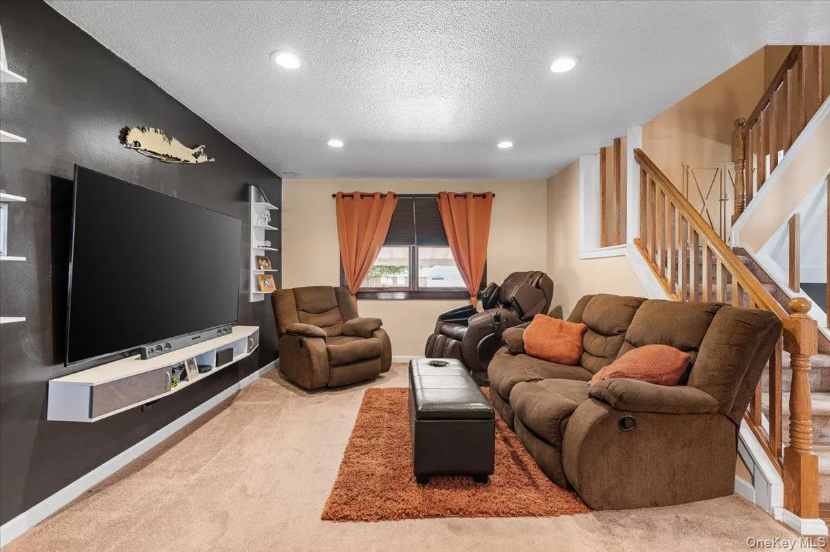 45 Concord Avenue, Oyster Bay, NY, 3 Bedrooms Bedrooms, 6 Rooms Rooms,2 BathroomsBathrooms,Residential,For Rent,Concord,0,1018345 45 Concord Avenue, Oyster Bay, NY, 3 Bedrooms Bedrooms, 6 Rooms Rooms,2 BathroomsBathrooms,Residential,For Rent,Concord,0,1018345