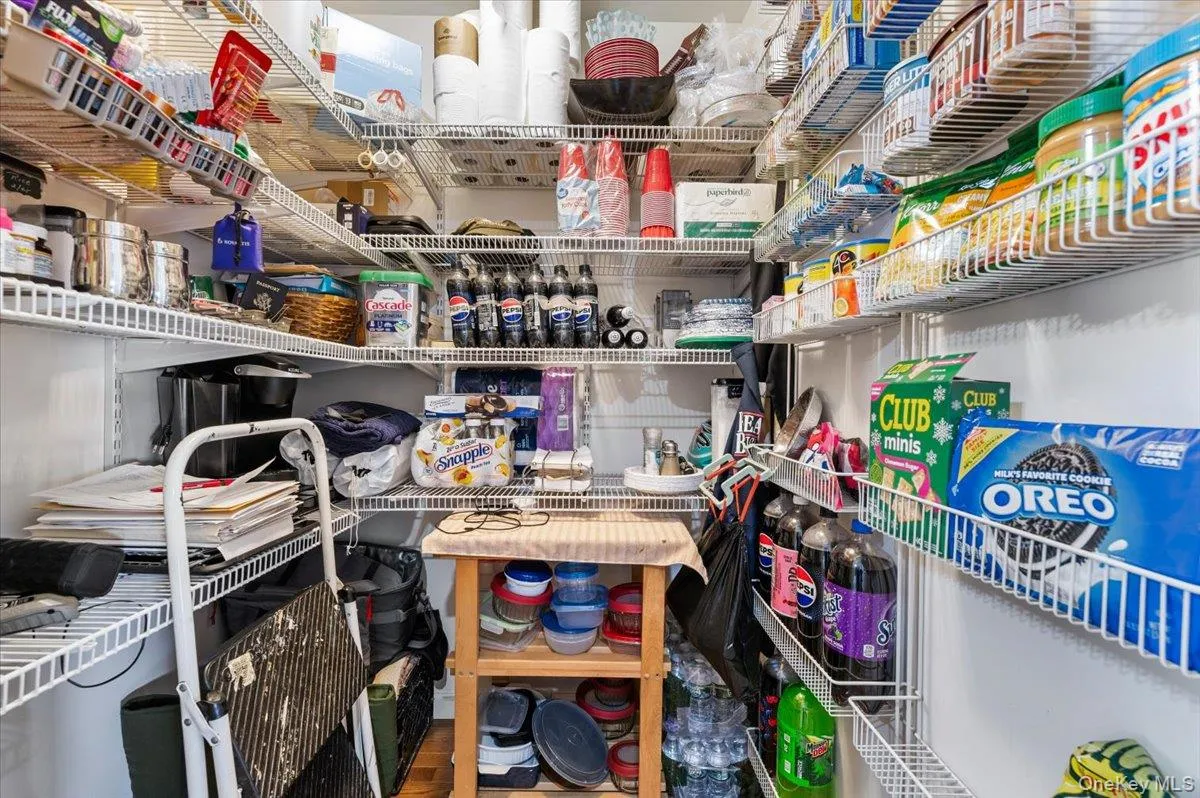 45 Concord Avenue, Oyster Bay, NY, 3 Bedrooms Bedrooms, 6 Rooms Rooms,2 BathroomsBathrooms,Residential,For Rent,Concord,0,1018345 45 Concord Avenue, Oyster Bay, NY, 3 Bedrooms Bedrooms, 6 Rooms Rooms,2 BathroomsBathrooms,Residential,For Rent,Concord,0,1018345