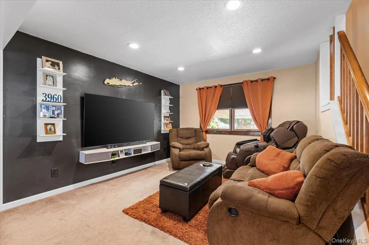 45 Concord Avenue, Oyster Bay, NY, 3 Bedrooms Bedrooms, 6 Rooms Rooms,2 BathroomsBathrooms,Residential,For Rent,Concord,0,1018345 45 Concord Avenue, Oyster Bay, NY, 3 Bedrooms Bedrooms, 6 Rooms Rooms,2 BathroomsBathrooms,Residential,For Rent,Concord,0,1018345