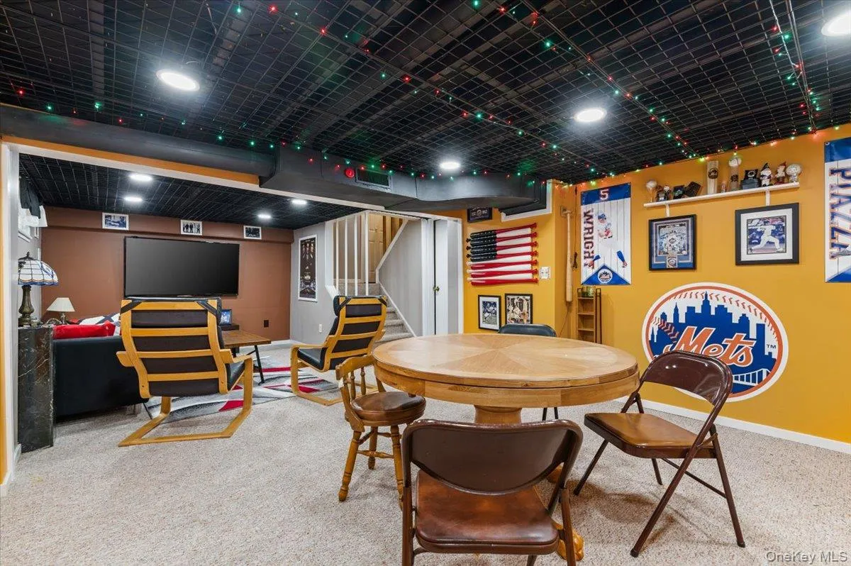 45 Concord Avenue, Oyster Bay, NY, 3 Bedrooms Bedrooms, 6 Rooms Rooms,2 BathroomsBathrooms,Residential,For Rent,Concord,0,1018345 45 Concord Avenue, Oyster Bay, NY, 3 Bedrooms Bedrooms, 6 Rooms Rooms,2 BathroomsBathrooms,Residential,For Rent,Concord,0,1018345