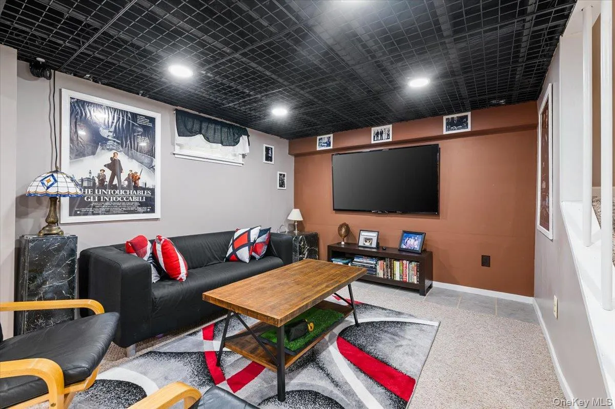 45 Concord Avenue, Oyster Bay, NY, 3 Bedrooms Bedrooms, 6 Rooms Rooms,2 BathroomsBathrooms,Residential,For Rent,Concord,0,1018345 45 Concord Avenue, Oyster Bay, NY, 3 Bedrooms Bedrooms, 6 Rooms Rooms,2 BathroomsBathrooms,Residential,For Rent,Concord,0,1018345