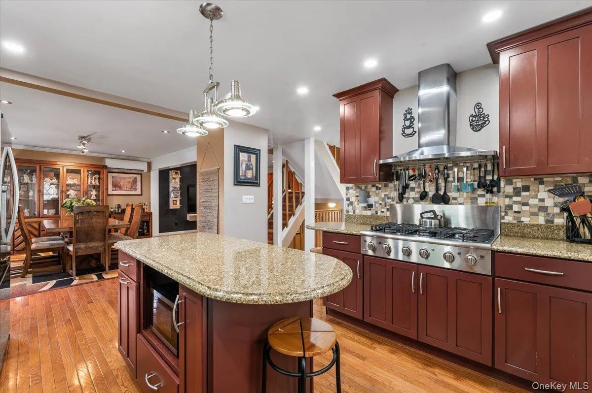 45 Concord Avenue, Oyster Bay, NY, 3 Bedrooms Bedrooms, 6 Rooms Rooms,2 BathroomsBathrooms,Residential,For Rent,Concord,0,1018345 45 Concord Avenue, Oyster Bay, NY, 3 Bedrooms Bedrooms, 6 Rooms Rooms,2 BathroomsBathrooms,Residential,For Rent,Concord,0,1018345
