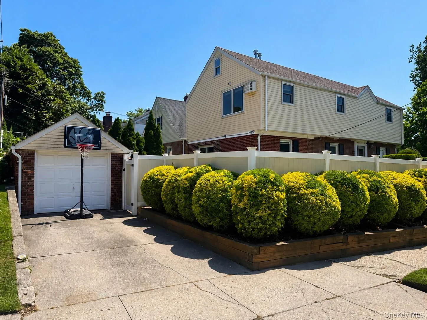 21104 Richland Avenue, New York, NY, 4 Bedrooms Bedrooms, 7 Rooms Rooms,3 BathroomsBathrooms,Residential,For Rent,Richland,0,KEY1018347 21104 Richland Avenue, New York, NY, 4 Bedrooms Bedrooms, 7 Rooms Rooms,3 BathroomsBathrooms,Residential,For Rent,Richland,0,KEY1018347