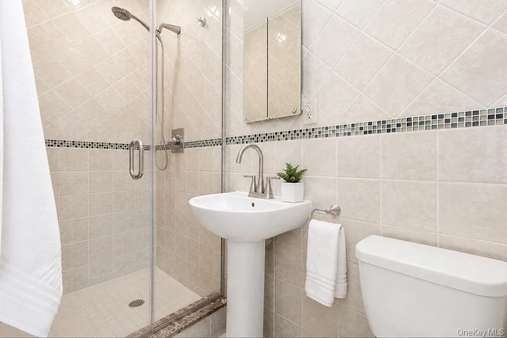 155-17 79th Street, New York, NY, 3 Bedrooms Bedrooms, 6 Rooms Rooms,2 BathroomsBathrooms,Residential,For Rent,79th,0,1018348 155-17 79th Street, New York, NY, 3 Bedrooms Bedrooms, 6 Rooms Rooms,2 BathroomsBathrooms,Residential,For Rent,79th,0,1018348
