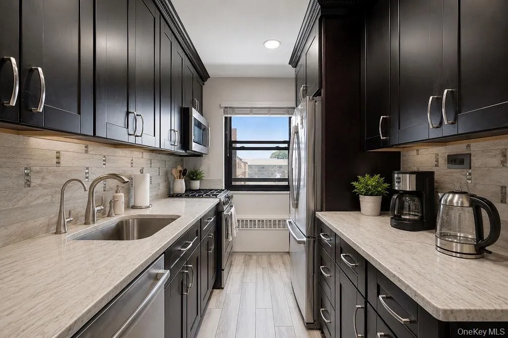 155-17 79th Street, New York, NY, 3 Bedrooms Bedrooms, 6 Rooms Rooms,2 BathroomsBathrooms,Residential,For Rent,79th,0,1018348 155-17 79th Street, New York, NY, 3 Bedrooms Bedrooms, 6 Rooms Rooms,2 BathroomsBathrooms,Residential,For Rent,79th,0,1018348