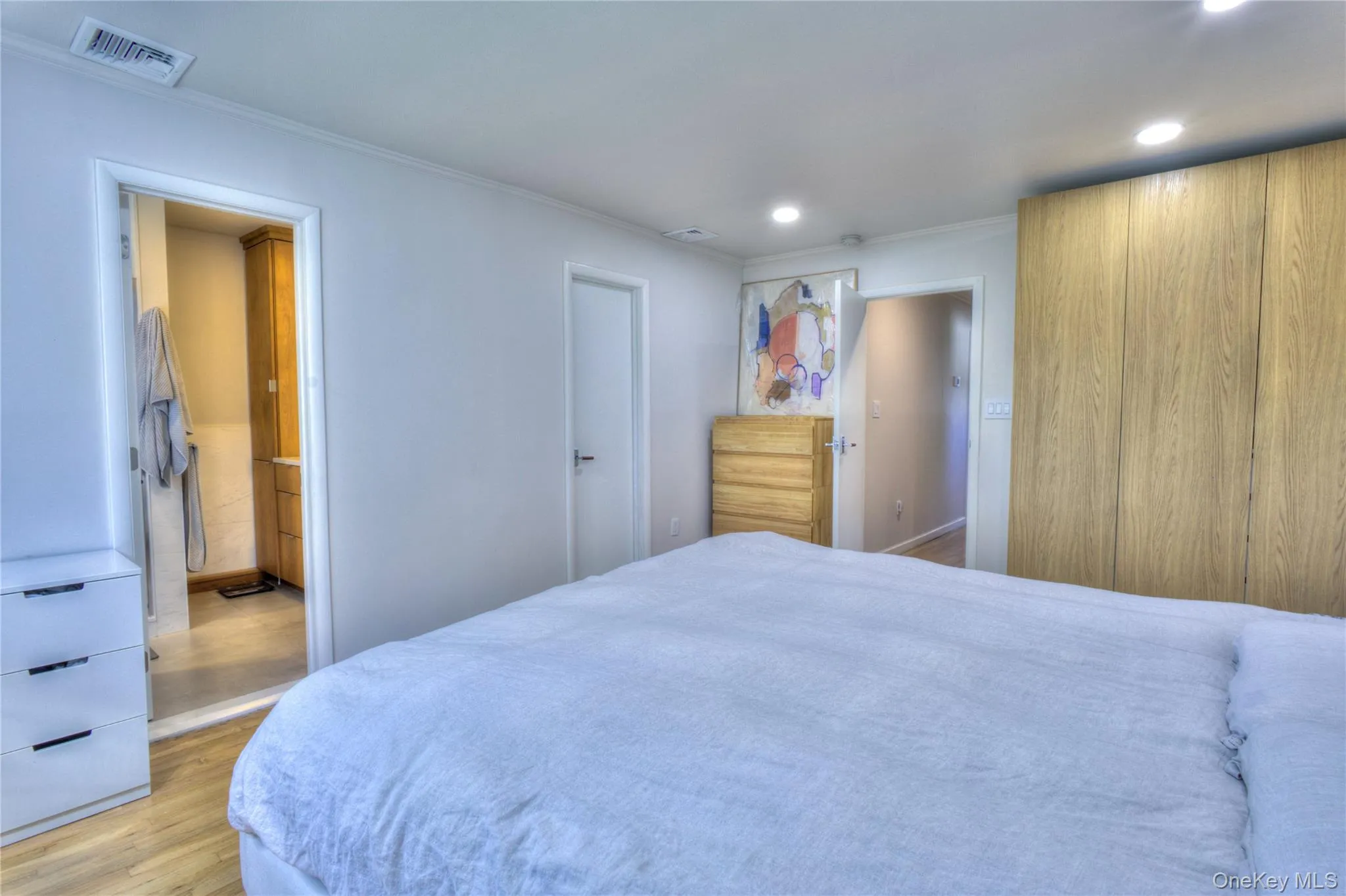 18 Seaview Lane, North Hempstead, NY, 4 Bedrooms Bedrooms, 8 Rooms Rooms,2 BathroomsBathrooms,Residential Lease,For Rent,Seaview,0,KEY1018349 18 Seaview Lane, North Hempstead, NY, 4 Bedrooms Bedrooms, 8 Rooms Rooms,2 BathroomsBathrooms,Residential Lease,For Rent,Seaview,0,KEY1018349