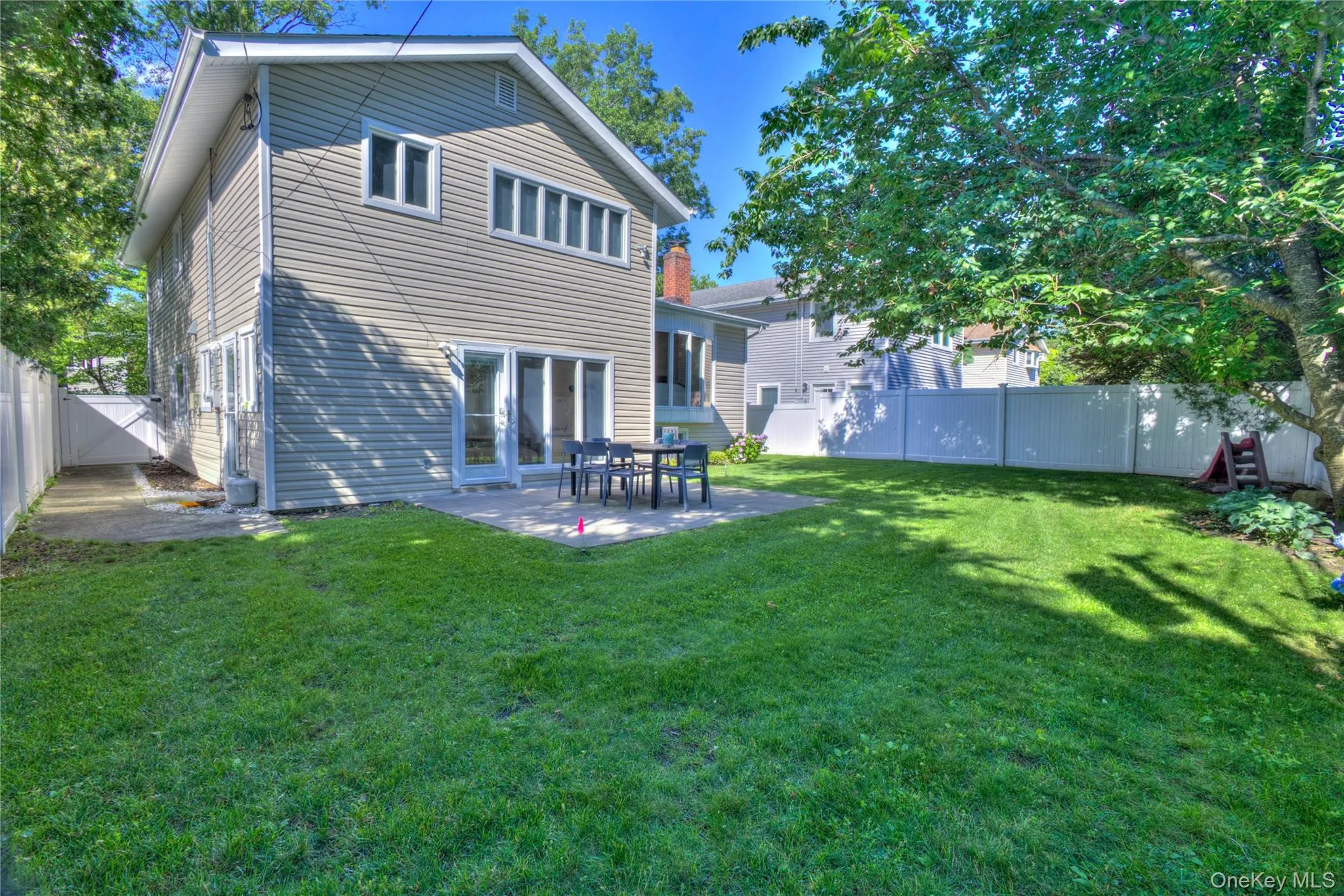18 Seaview Lane, North Hempstead, NY, 4 Bedrooms Bedrooms, 8 Rooms Rooms,2 BathroomsBathrooms,Residential Lease,For Rent,Seaview,0,KEY1018349 18 Seaview Lane, North Hempstead, NY, 4 Bedrooms Bedrooms, 8 Rooms Rooms,2 BathroomsBathrooms,Residential Lease,For Rent,Seaview,0,KEY1018349