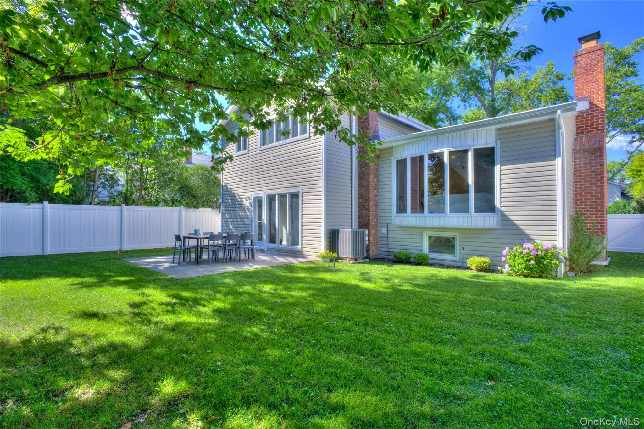 18 Seaview Lane, North Hempstead, NY, 4 Bedrooms Bedrooms, 8 Rooms Rooms,2 BathroomsBathrooms,Residential Lease,For Rent,Seaview,0,KEY1018349 18 Seaview Lane, North Hempstead, NY, 4 Bedrooms Bedrooms, 8 Rooms Rooms,2 BathroomsBathrooms,Residential Lease,For Rent,Seaview,0,KEY1018349