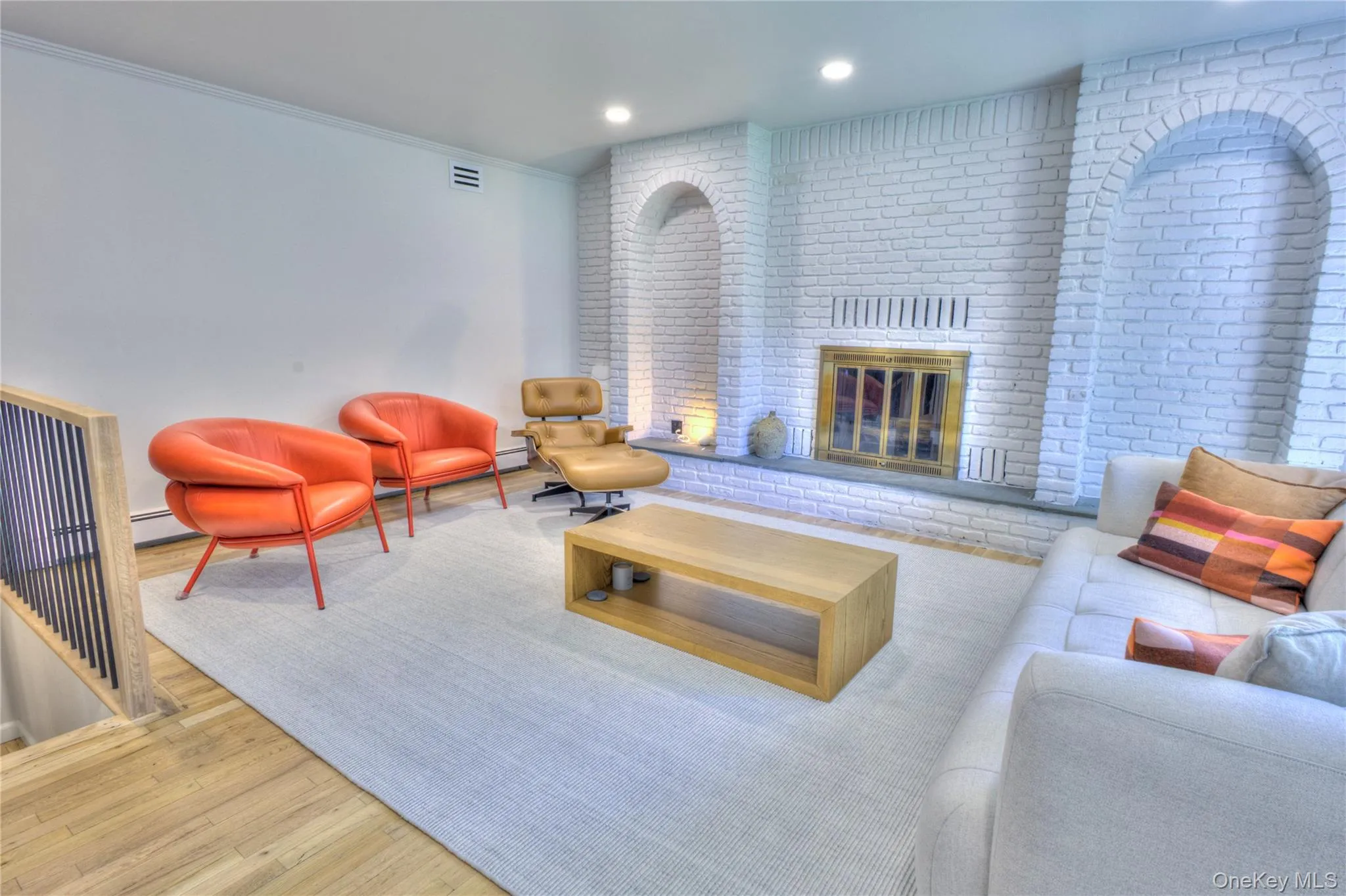 18 Seaview Lane, North Hempstead, NY, 4 Bedrooms Bedrooms, 8 Rooms Rooms,2 BathroomsBathrooms,Residential Lease,For Rent,Seaview,0,KEY1018349 18 Seaview Lane, North Hempstead, NY, 4 Bedrooms Bedrooms, 8 Rooms Rooms,2 BathroomsBathrooms,Residential Lease,For Rent,Seaview,0,KEY1018349
