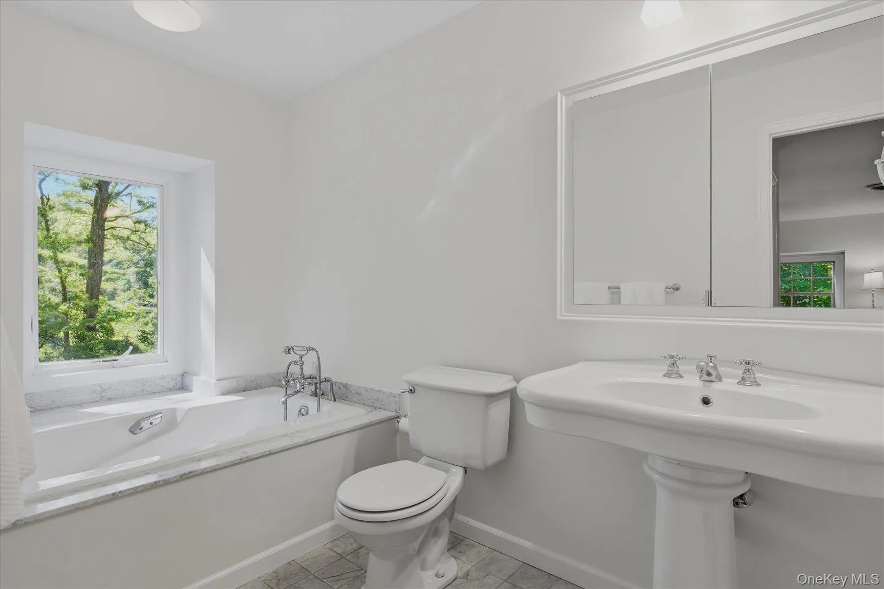 44 Georgica Close Road, East Hampton, NY, 6 Bedrooms Bedrooms, 12 Rooms Rooms,6 BathroomsBathrooms,Residential,For Rent,Georgica Close,0,1018353 44 Georgica Close Road, East Hampton, NY, 6 Bedrooms Bedrooms, 12 Rooms Rooms,6 BathroomsBathrooms,Residential,For Rent,Georgica Close,0,1018353