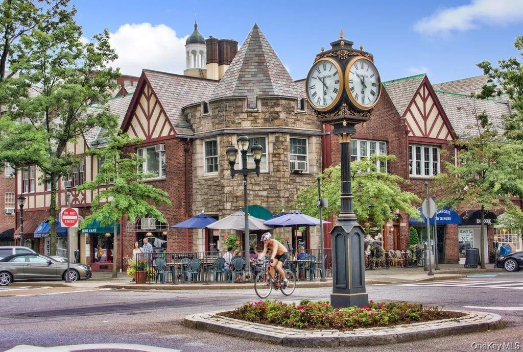 Downtown Scarsdale Downtown Scarsdale