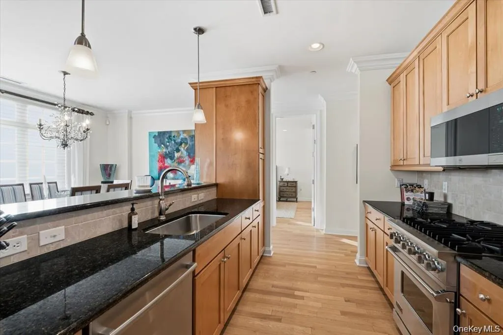 1 Christie Place, Scarsdale, NY, 2 Bedrooms Bedrooms, 5 Rooms Rooms,2 BathroomsBathrooms,Residential Lease,For Rent,Christie,0,KEY1018356 1 Christie Place, Scarsdale, NY, 2 Bedrooms Bedrooms, 5 Rooms Rooms,2 BathroomsBathrooms,Residential Lease,For Rent,Christie,0,KEY1018356