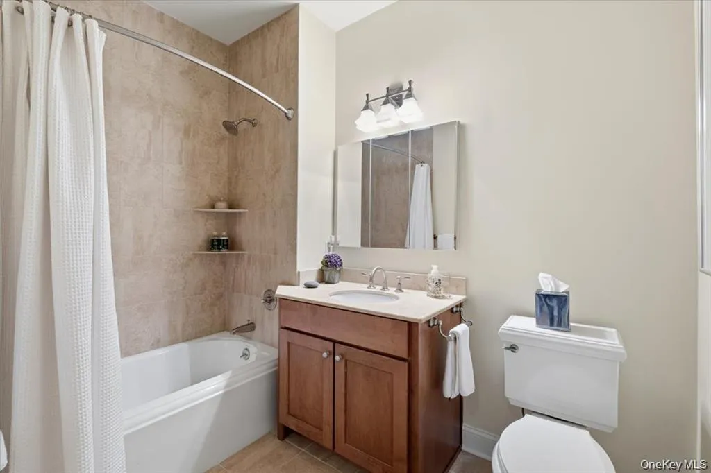 Second Full Bathroom Second Full Bathroom