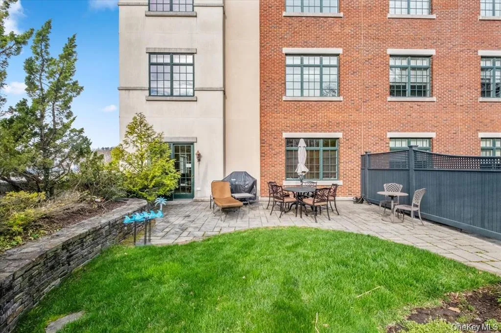 1 Christie Place, Scarsdale, NY, 2 Bedrooms Bedrooms, 5 Rooms Rooms,2 BathroomsBathrooms,Residential Lease,For Rent,Christie,0,KEY1018356 1 Christie Place, Scarsdale, NY, 2 Bedrooms Bedrooms, 5 Rooms Rooms,2 BathroomsBathrooms,Residential Lease,For Rent,Christie,0,KEY1018356