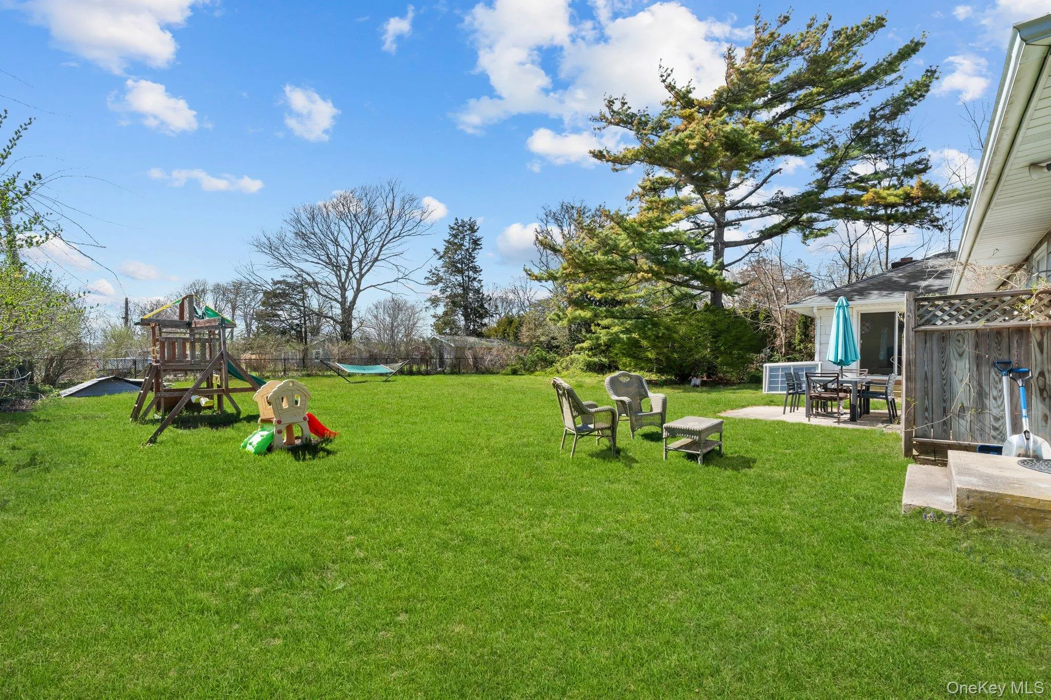 84 Evergreen Avenue, Brookhaven, NY, 3 Bedrooms Bedrooms, 7 Rooms Rooms,2 BathroomsBathrooms,Residential,For Rent,Evergreen,0,KEY1018363 84 Evergreen Avenue, Brookhaven, NY, 3 Bedrooms Bedrooms, 7 Rooms Rooms,2 BathroomsBathrooms,Residential,For Rent,Evergreen,0,KEY1018363