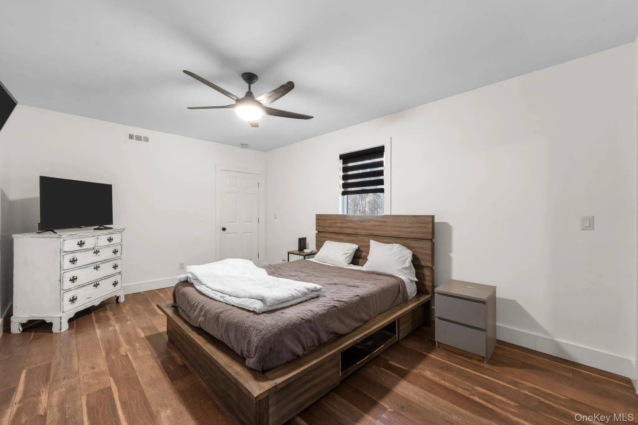 84 Evergreen Avenue, Brookhaven, NY, 3 Bedrooms Bedrooms, 7 Rooms Rooms,2 BathroomsBathrooms,Residential,For Rent,Evergreen,0,KEY1018363 84 Evergreen Avenue, Brookhaven, NY, 3 Bedrooms Bedrooms, 7 Rooms Rooms,2 BathroomsBathrooms,Residential,For Rent,Evergreen,0,KEY1018363