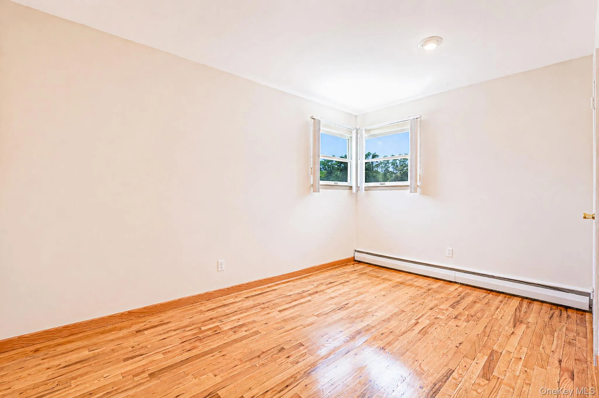 158 Saint Nicholas Avenue, Smithtown, NY, 3 Bedrooms Bedrooms, 8 Rooms Rooms,2 BathroomsBathrooms,Residential,For Rent,Saint Nicholas,0,KEY1018369 158 Saint Nicholas Avenue, Smithtown, NY, 3 Bedrooms Bedrooms, 8 Rooms Rooms,2 BathroomsBathrooms,Residential,For Rent,Saint Nicholas,0,KEY1018369
