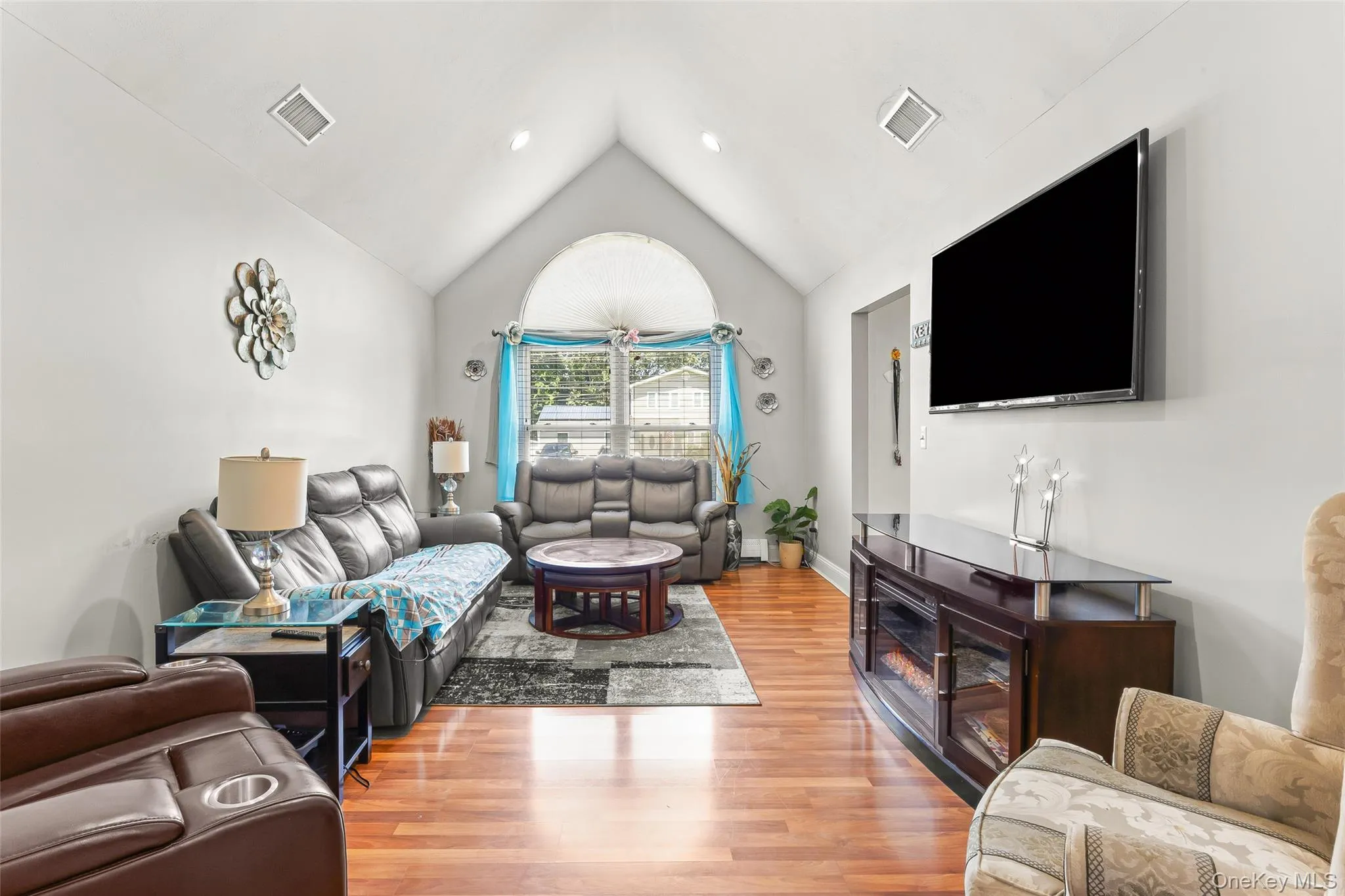 106 Chanel Drive, Brookhaven, NY, 4 Bedrooms Bedrooms, 10 Rooms Rooms,3 BathroomsBathrooms,Residential,For Rent,Chanel,0,1018374 106 Chanel Drive, Brookhaven, NY, 4 Bedrooms Bedrooms, 10 Rooms Rooms,3 BathroomsBathrooms,Residential,For Rent,Chanel,0,1018374