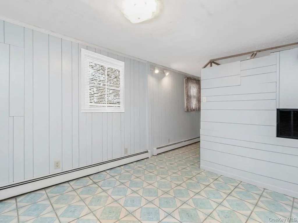 901 Harding Park, New York, NY, 3 Bedrooms Bedrooms, 6 Rooms Rooms,1 BathroomBathrooms,Residential,For Rent,Harding,0,1018381 901 Harding Park, New York, NY, 3 Bedrooms Bedrooms, 6 Rooms Rooms,1 BathroomBathrooms,Residential,For Rent,Harding,0,1018381