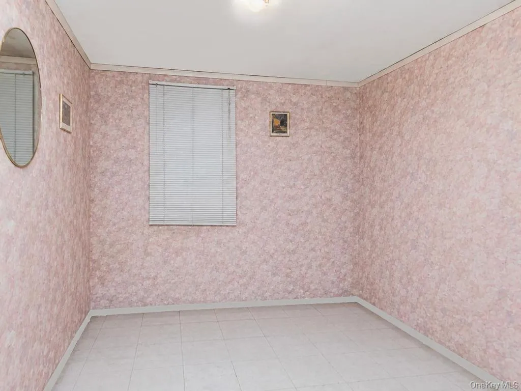 901 Harding Park, New York, NY, 3 Bedrooms Bedrooms, 6 Rooms Rooms,1 BathroomBathrooms,Residential,For Rent,Harding,0,1018381 901 Harding Park, New York, NY, 3 Bedrooms Bedrooms, 6 Rooms Rooms,1 BathroomBathrooms,Residential,For Rent,Harding,0,1018381