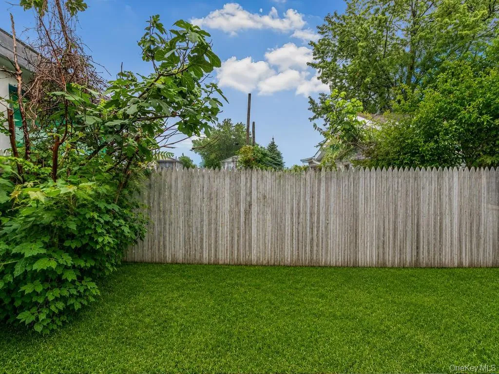 901 Harding Park, New York, NY, 3 Bedrooms Bedrooms, 6 Rooms Rooms,1 BathroomBathrooms,Residential,For Rent,Harding,0,1018381 901 Harding Park, New York, NY, 3 Bedrooms Bedrooms, 6 Rooms Rooms,1 BathroomBathrooms,Residential,For Rent,Harding,0,1018381