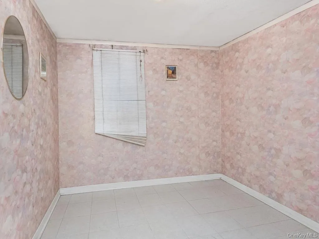901 Harding Park, New York, NY, 3 Bedrooms Bedrooms, 6 Rooms Rooms,1 BathroomBathrooms,Residential,For Rent,Harding,0,1018381 901 Harding Park, New York, NY, 3 Bedrooms Bedrooms, 6 Rooms Rooms,1 BathroomBathrooms,Residential,For Rent,Harding,0,1018381