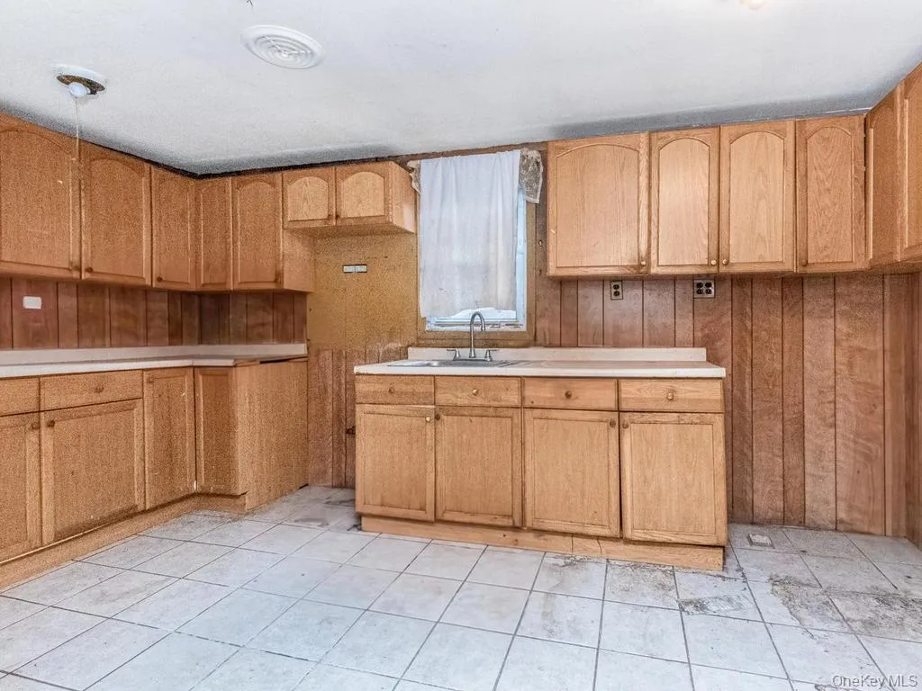 901 Harding Park, New York, NY, 3 Bedrooms Bedrooms, 6 Rooms Rooms,1 BathroomBathrooms,Residential,For Rent,Harding,0,1018381 901 Harding Park, New York, NY, 3 Bedrooms Bedrooms, 6 Rooms Rooms,1 BathroomBathrooms,Residential,For Rent,Harding,0,1018381