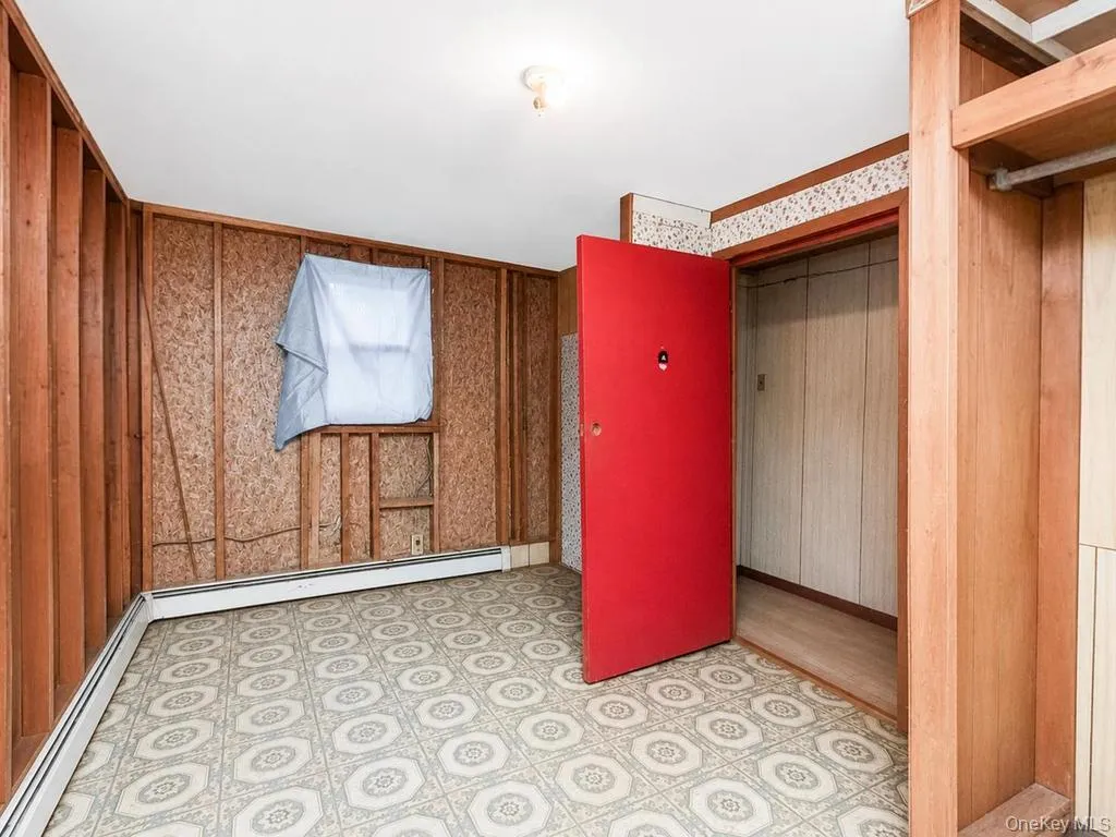 901 Harding Park, New York, NY, 3 Bedrooms Bedrooms, 6 Rooms Rooms,1 BathroomBathrooms,Residential,For Rent,Harding,0,1018381 901 Harding Park, New York, NY, 3 Bedrooms Bedrooms, 6 Rooms Rooms,1 BathroomBathrooms,Residential,For Rent,Harding,0,1018381