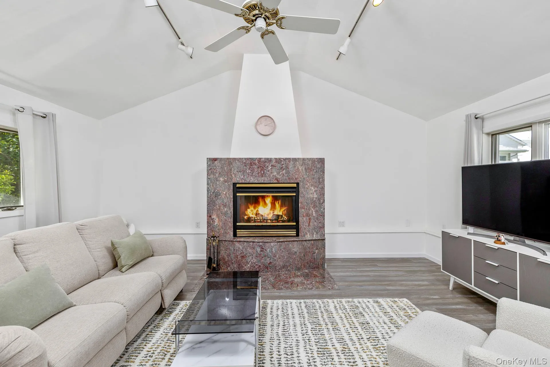 Spacious and Inviting Spacious and Inviting