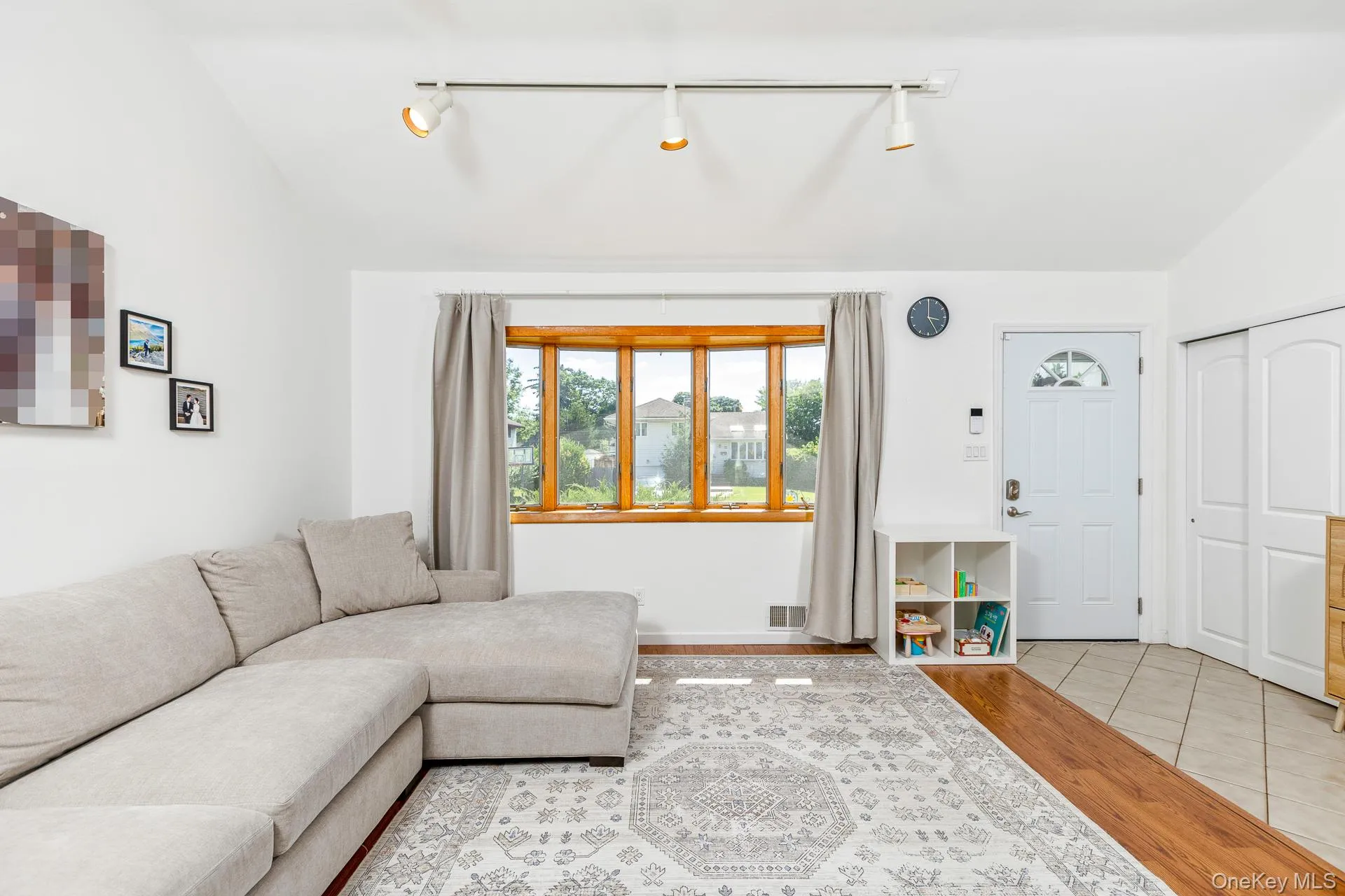 Vaulted Ceiling, Bay Window Vaulted Ceiling, Bay Window