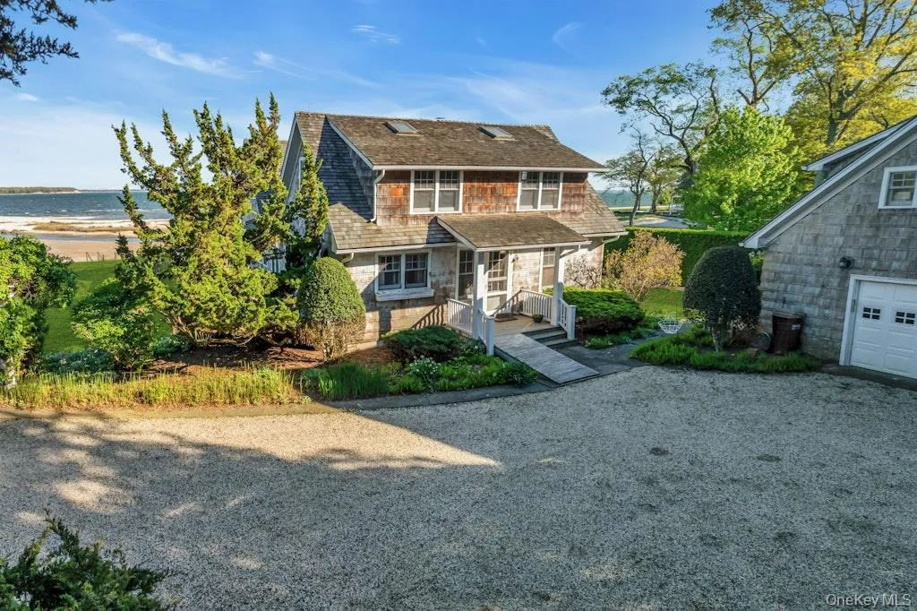10450 New Suffolk Avenue, Southold, NY, 4 Bedrooms Bedrooms, 9 Rooms Rooms,3 BathroomsBathrooms,Residential Lease,For Rent,New Suffolk,0,1018386 10450 New Suffolk Avenue, Southold, NY, 4 Bedrooms Bedrooms, 9 Rooms Rooms,3 BathroomsBathrooms,Residential Lease,For Rent,New Suffolk,0,1018386