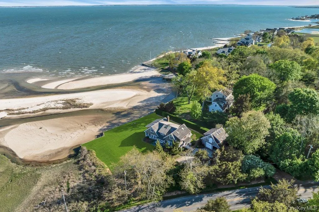 10450 New Suffolk Avenue, Southold, NY, 4 Bedrooms Bedrooms, 9 Rooms Rooms,3 BathroomsBathrooms,Residential Lease,For Rent,New Suffolk,0,1018386 10450 New Suffolk Avenue, Southold, NY, 4 Bedrooms Bedrooms, 9 Rooms Rooms,3 BathroomsBathrooms,Residential Lease,For Rent,New Suffolk,0,1018386