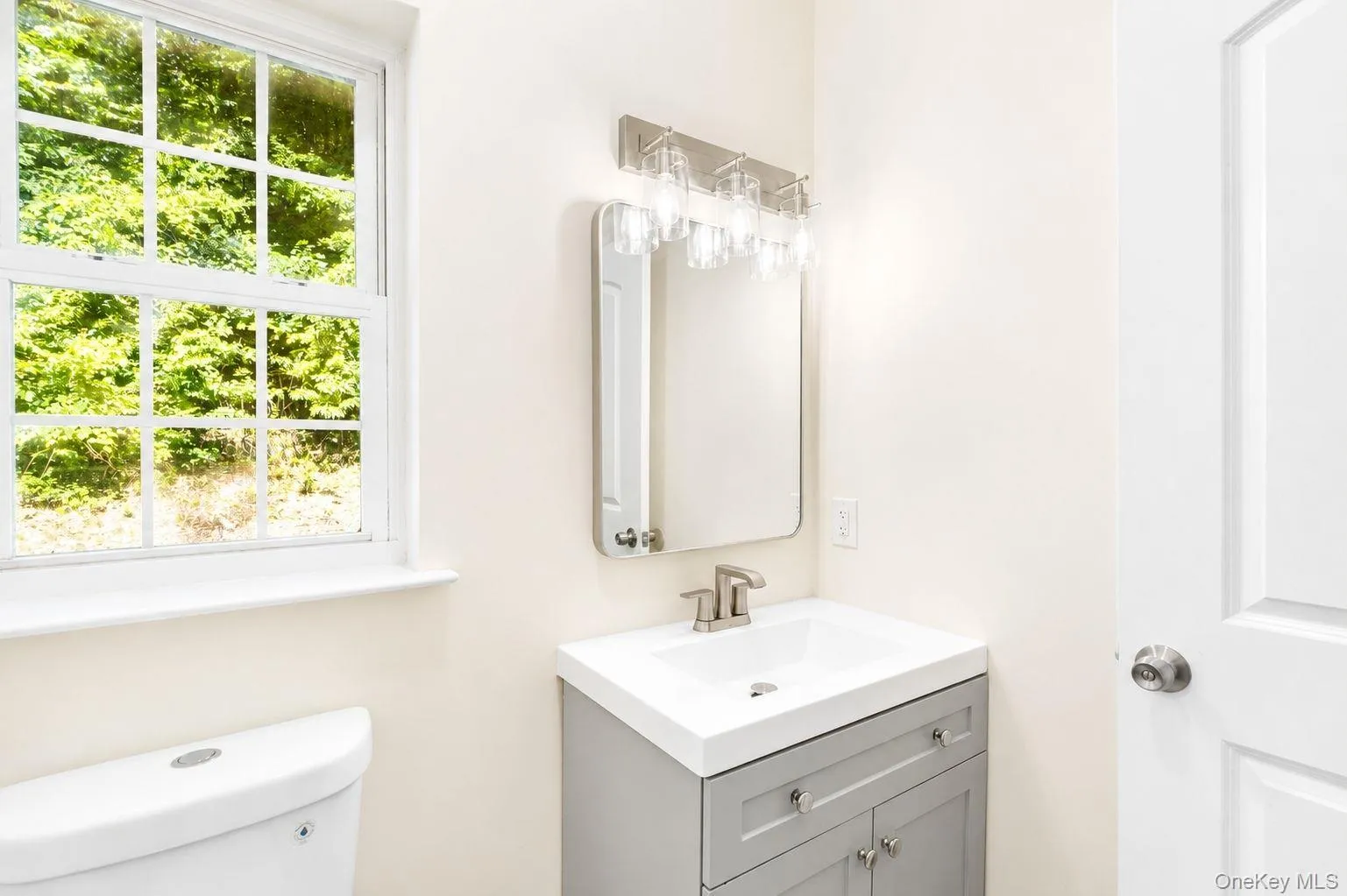138 Half Moon Road, Lloyd, NY, 4 Bedrooms Bedrooms, 11 Rooms Rooms,3 BathroomsBathrooms,Residential,For Rent,Half Moon,0,KEY1018388 138 Half Moon Road, Lloyd, NY, 4 Bedrooms Bedrooms, 11 Rooms Rooms,3 BathroomsBathrooms,Residential,For Rent,Half Moon,0,KEY1018388