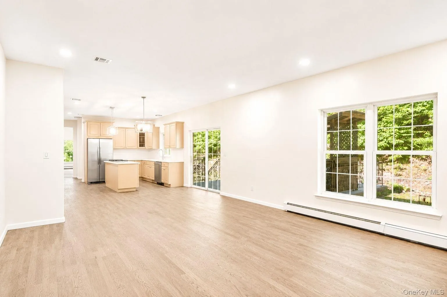 138 Half Moon Road, Lloyd, NY, 4 Bedrooms Bedrooms, 11 Rooms Rooms,3 BathroomsBathrooms,Residential,For Rent,Half Moon,0,KEY1018388 138 Half Moon Road, Lloyd, NY, 4 Bedrooms Bedrooms, 11 Rooms Rooms,3 BathroomsBathrooms,Residential,For Rent,Half Moon,0,KEY1018388