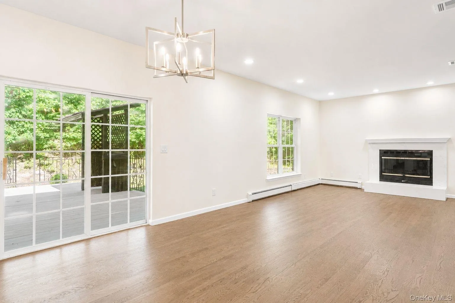 138 Half Moon Road, Lloyd, NY, 4 Bedrooms Bedrooms, 11 Rooms Rooms,3 BathroomsBathrooms,Residential,For Rent,Half Moon,0,KEY1018388 138 Half Moon Road, Lloyd, NY, 4 Bedrooms Bedrooms, 11 Rooms Rooms,3 BathroomsBathrooms,Residential,For Rent,Half Moon,0,KEY1018388