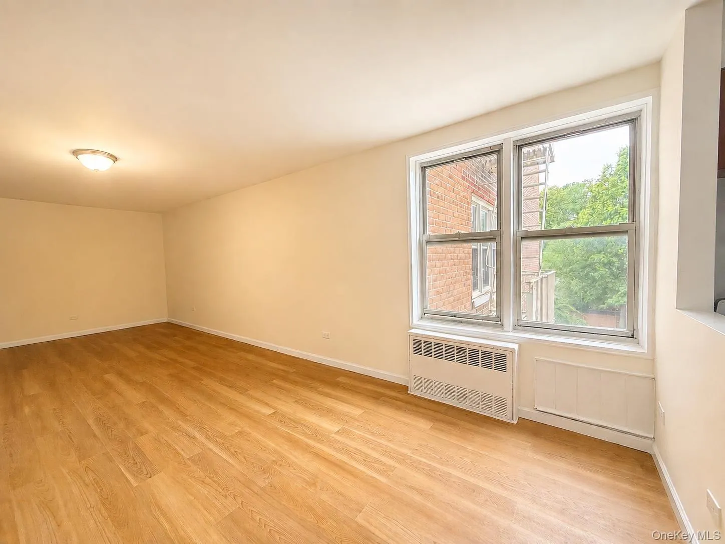 83-36 Beverly Road, New York, NY, 3 Rooms Rooms,1 BathroomBathrooms,Residential,For Rent,Beverly,0,1018393 83-36 Beverly Road, New York, NY, 3 Rooms Rooms,1 BathroomBathrooms,Residential,For Rent,Beverly,0,1018393