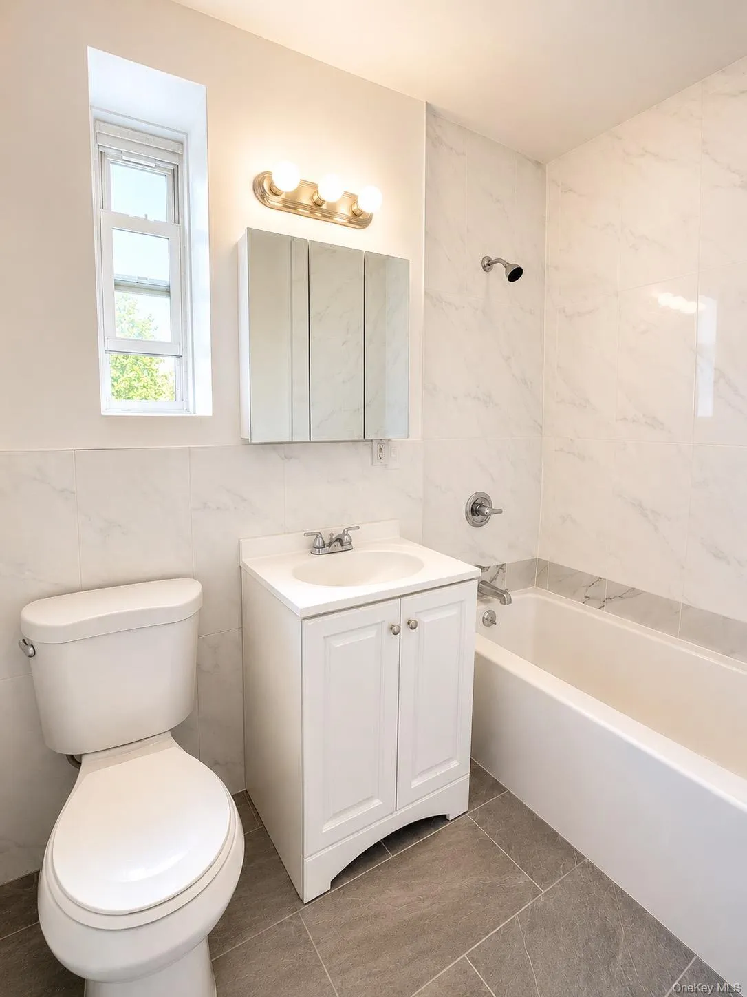 83-36 Beverly Road, New York, NY, 3 Rooms Rooms,1 BathroomBathrooms,Residential,For Rent,Beverly,0,1018393 83-36 Beverly Road, New York, NY, 3 Rooms Rooms,1 BathroomBathrooms,Residential,For Rent,Beverly,0,1018393