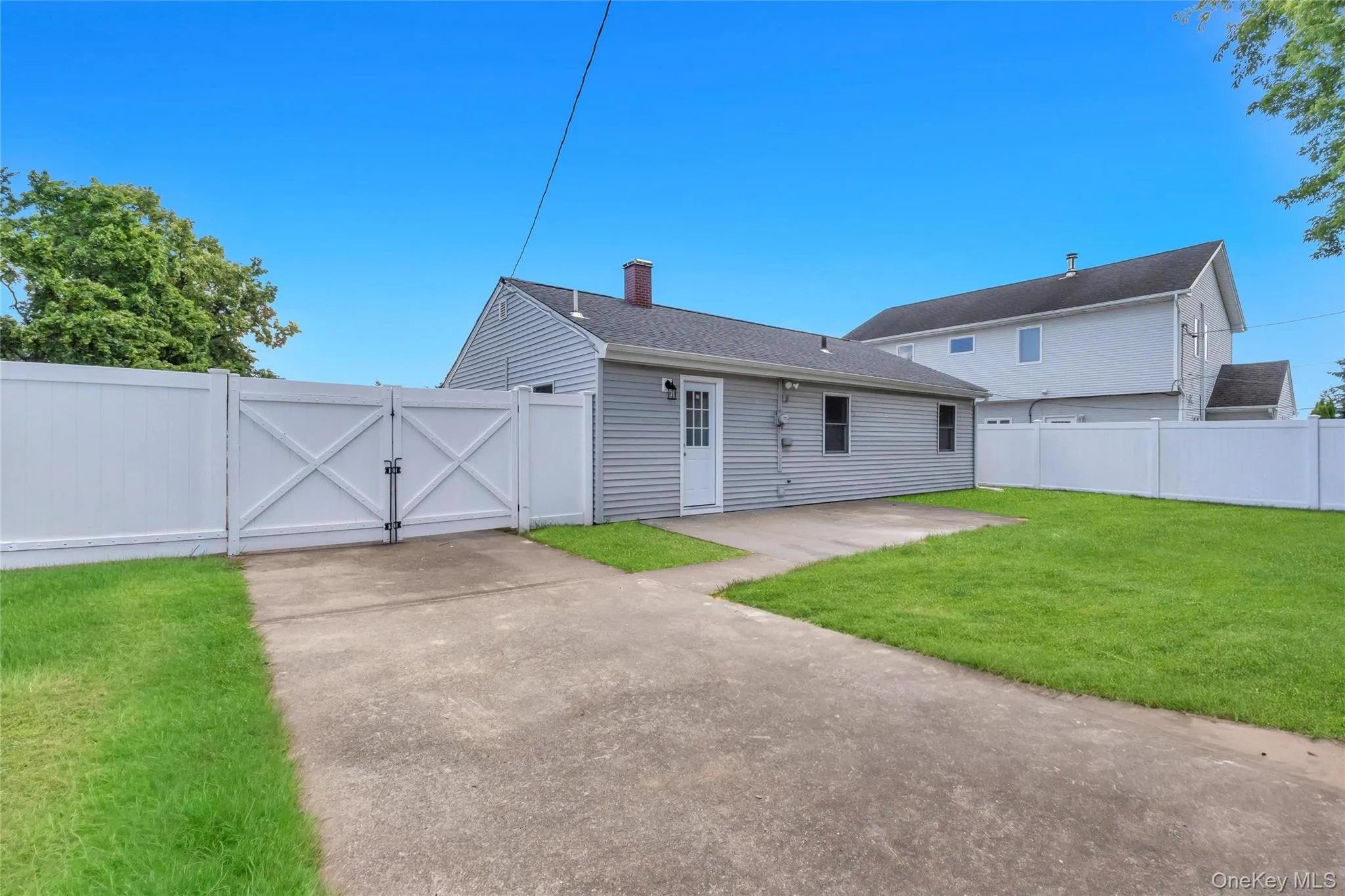 23 Kevin Lane, Oyster Bay, NY, 3 Bedrooms Bedrooms, 5 Rooms Rooms,2 BathroomsBathrooms,Residential,For Rent,Kevin,0,KEY1018395 23 Kevin Lane, Oyster Bay, NY, 3 Bedrooms Bedrooms, 5 Rooms Rooms,2 BathroomsBathrooms,Residential,For Rent,Kevin,0,KEY1018395