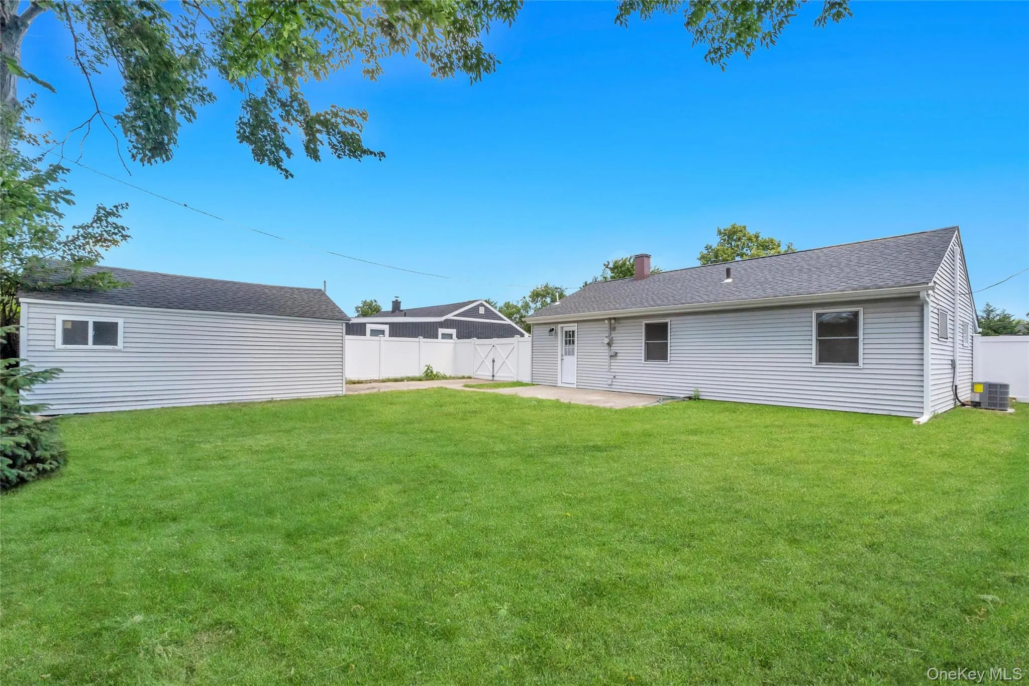 23 Kevin Lane, Oyster Bay, NY, 3 Bedrooms Bedrooms, 5 Rooms Rooms,2 BathroomsBathrooms,Residential,For Rent,Kevin,0,KEY1018395 23 Kevin Lane, Oyster Bay, NY, 3 Bedrooms Bedrooms, 5 Rooms Rooms,2 BathroomsBathrooms,Residential,For Rent,Kevin,0,KEY1018395